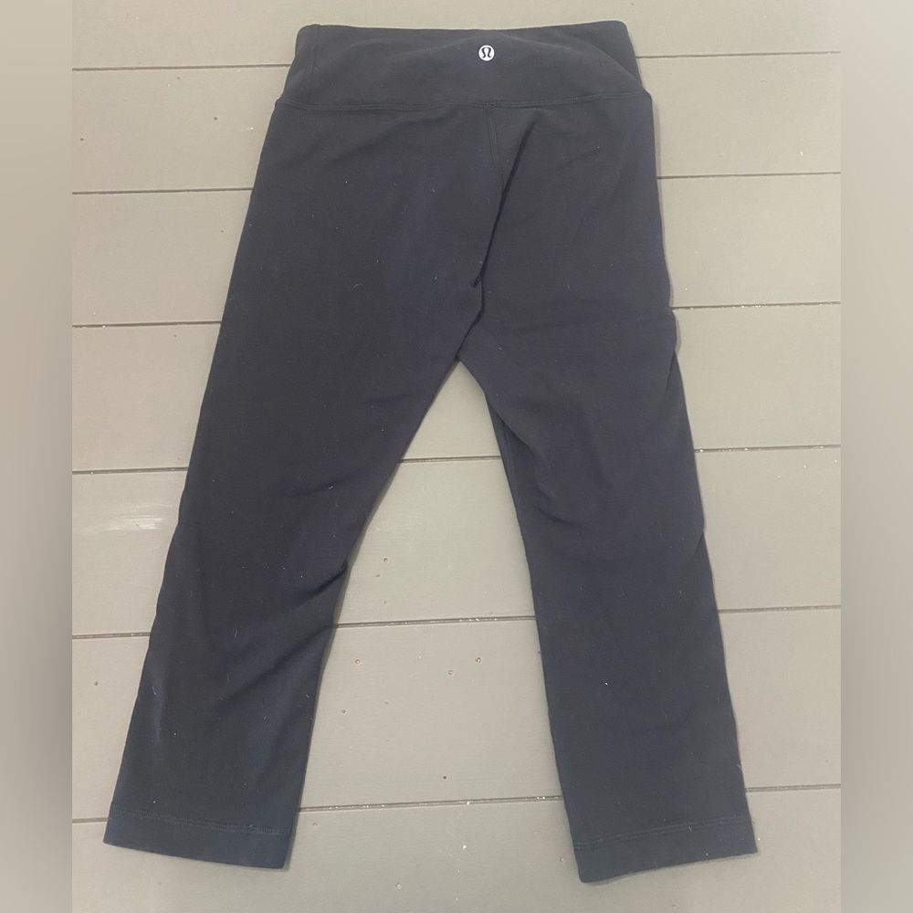 Lululemon leggings 3/4 length size 4